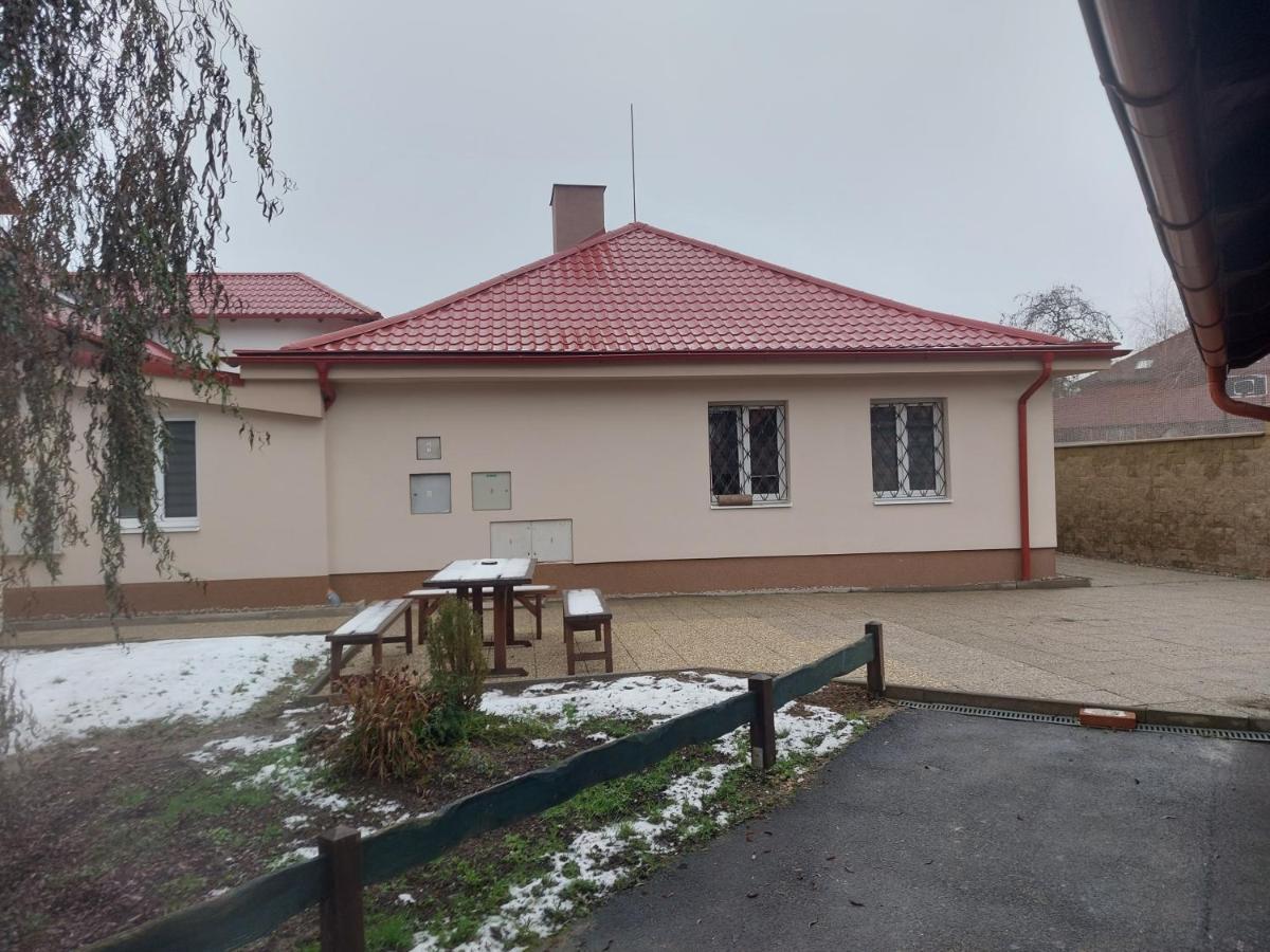 Penzion Tosa Klášterec nad Ohří Екстериор снимка